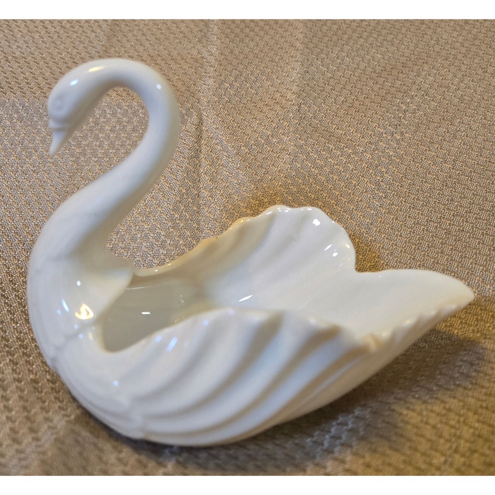 Lenox White Porcelain Swan Figurine Dish Made in USA Decorative Trinket Bowl